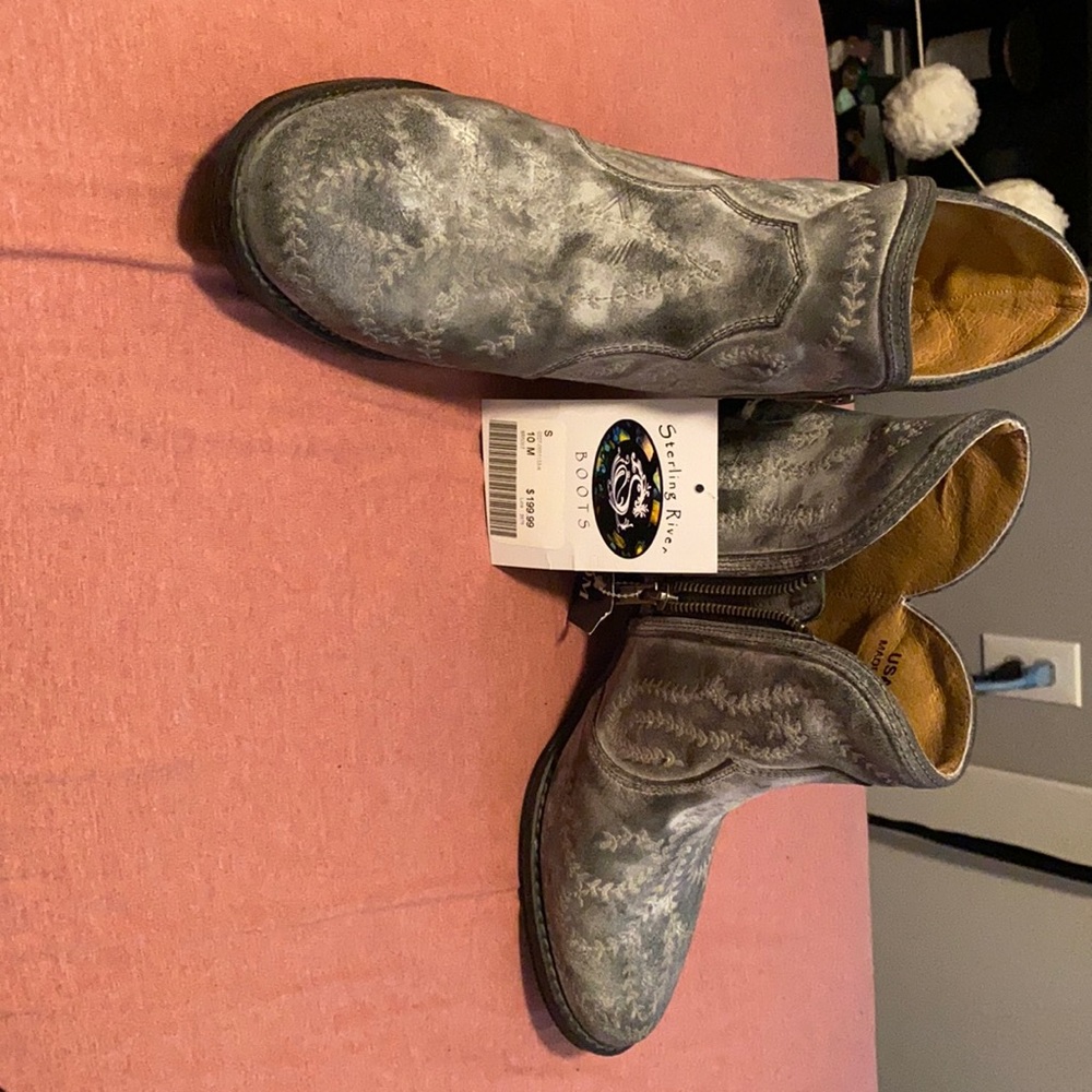 WESTERN LEATHER ANKLE BOOTIES